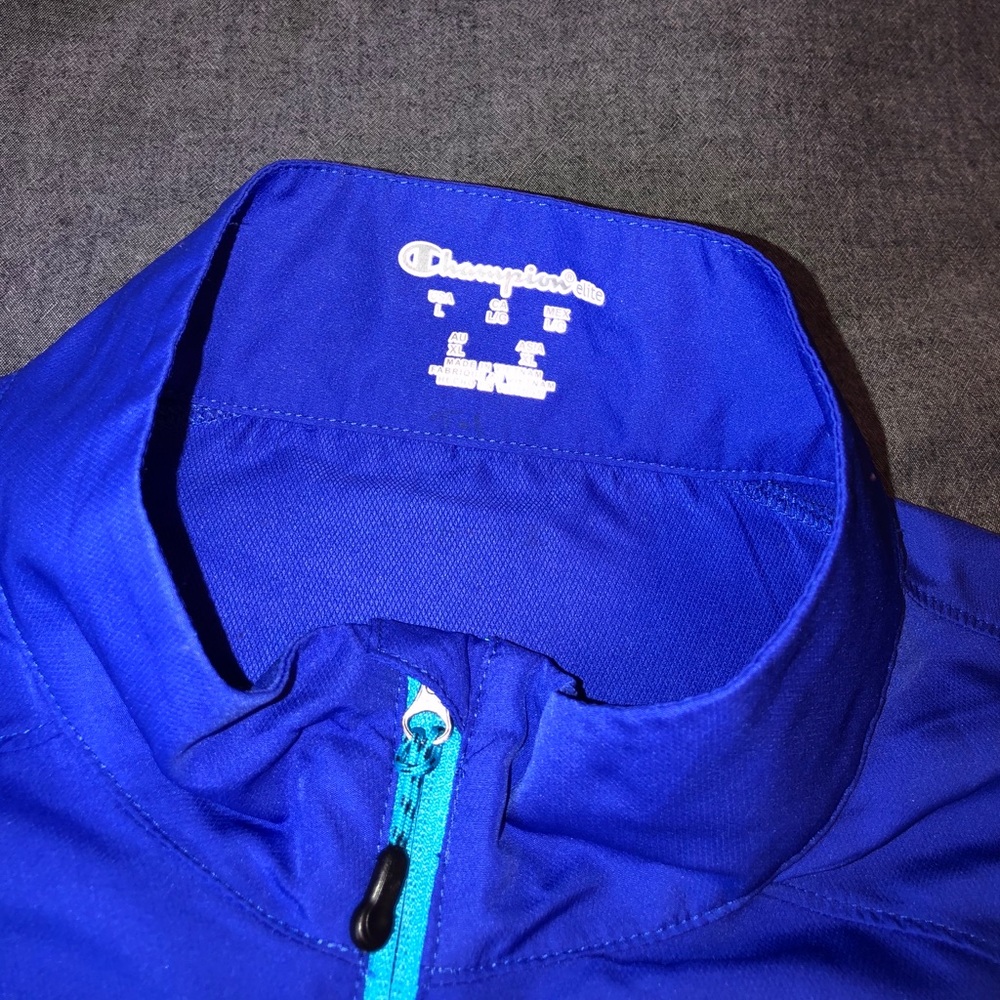Champion Windbreaker - Picture 3 of 8